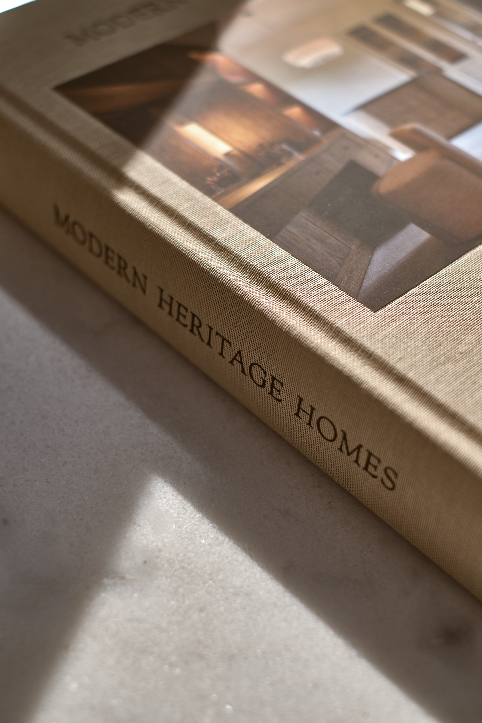 Koffietafelboek // Modern heritage homes - Image 3